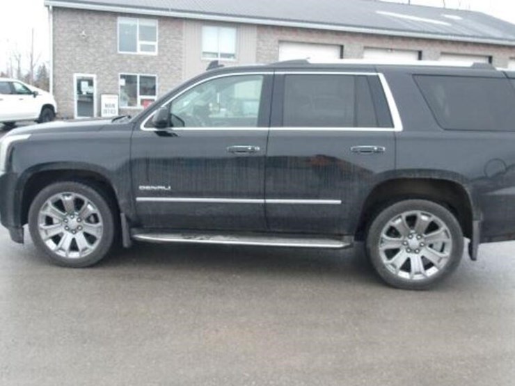 2016-gmc-yukon-denali-image-8