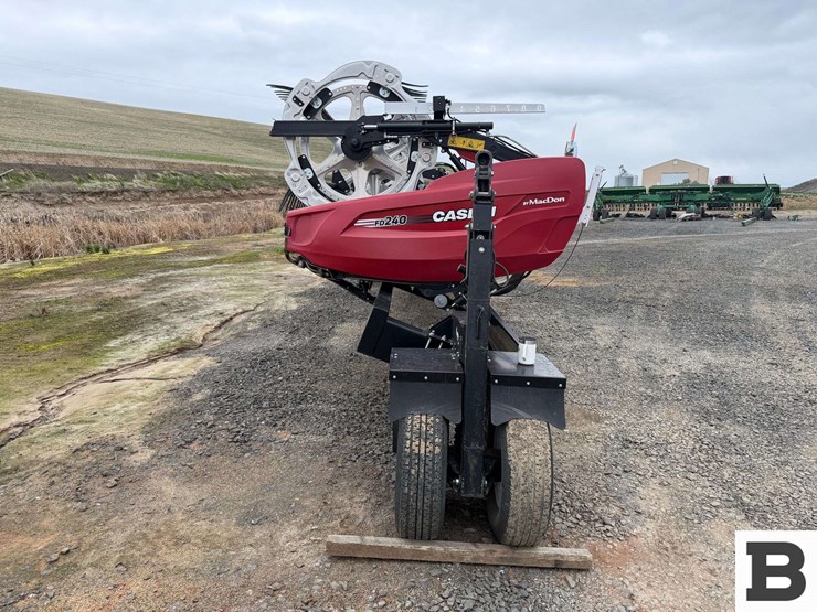 2023-mac-don-fd240-image-7