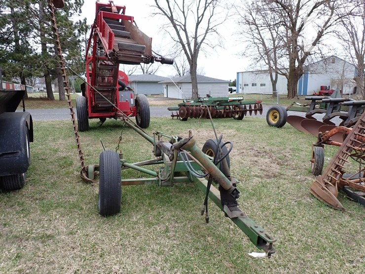 john-deere-7-image-1