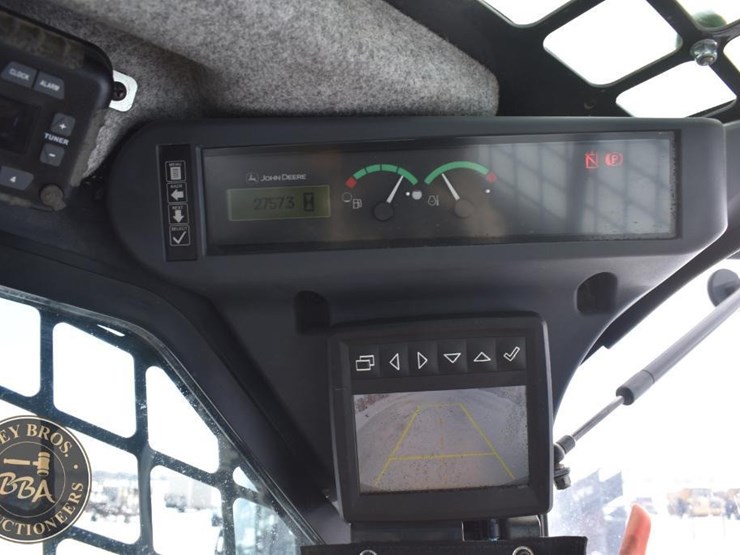 2020-deere-333g-image-47