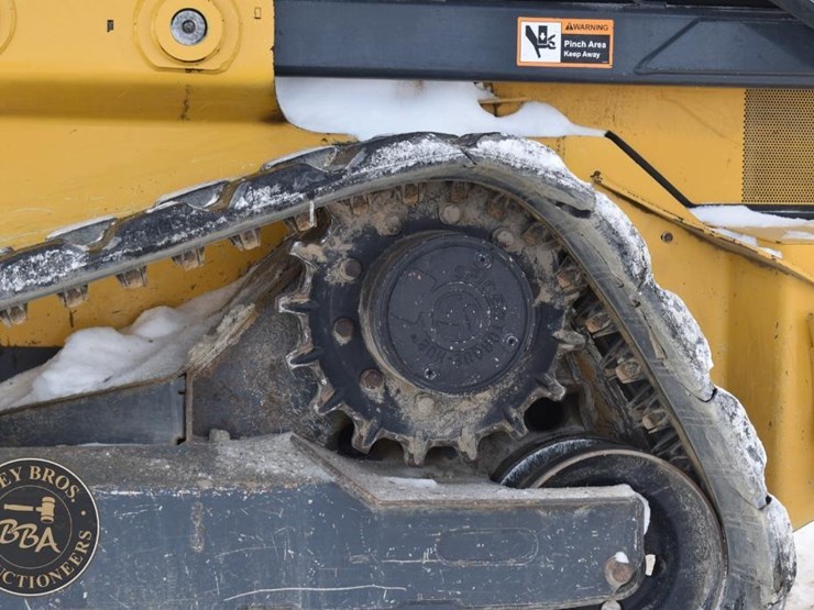 2020-deere-333g-image-32