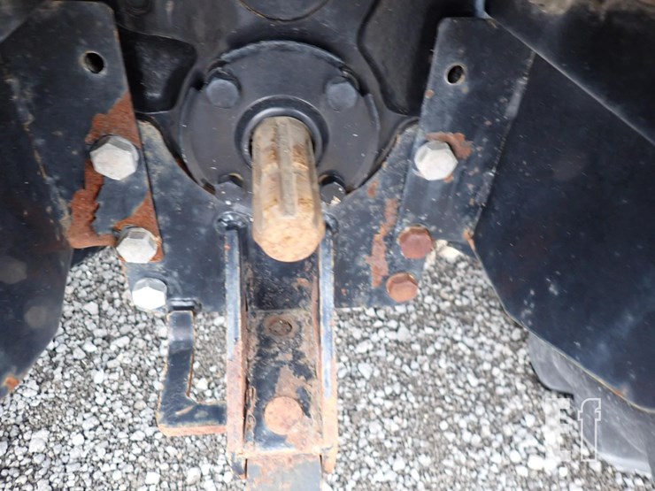 new-holland-35-image-8