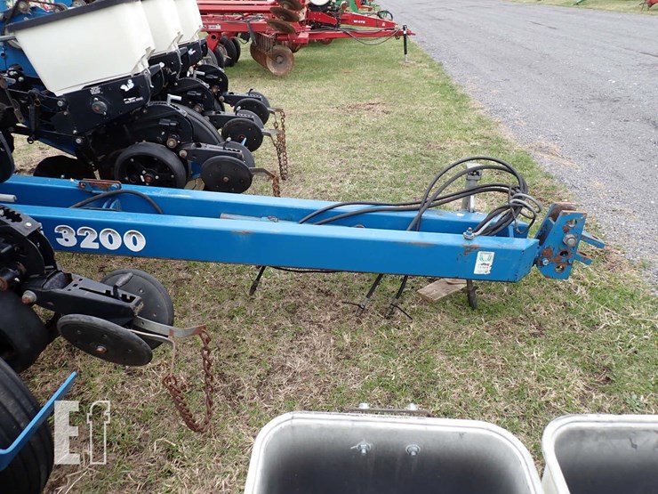 kinze-2300-image-4