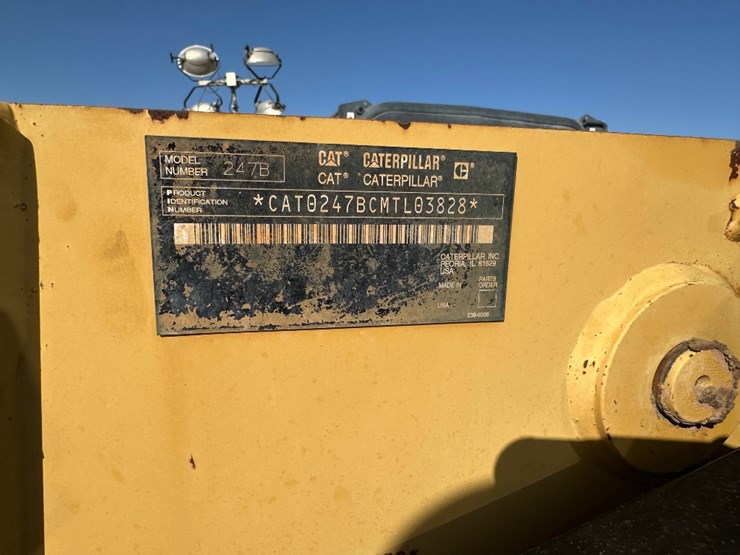 2004-caterpillar-247b-image-9