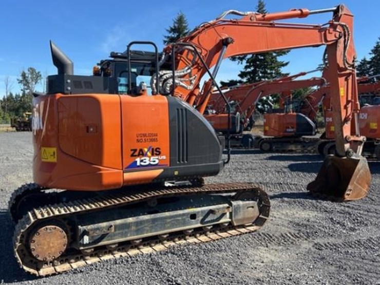 2020-hitachi-zx135us-6-image-1