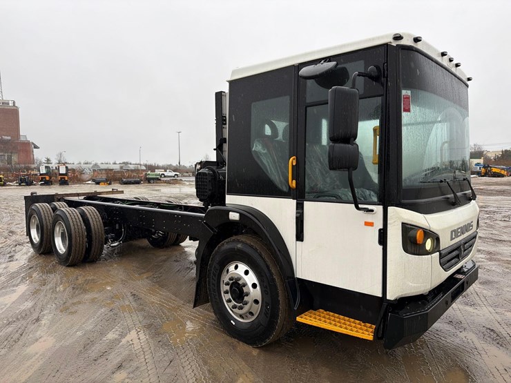 2024-dennis-eagle-proview-image-3