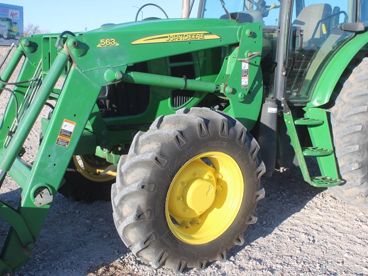 2011-john-deere-6115d-image-14
