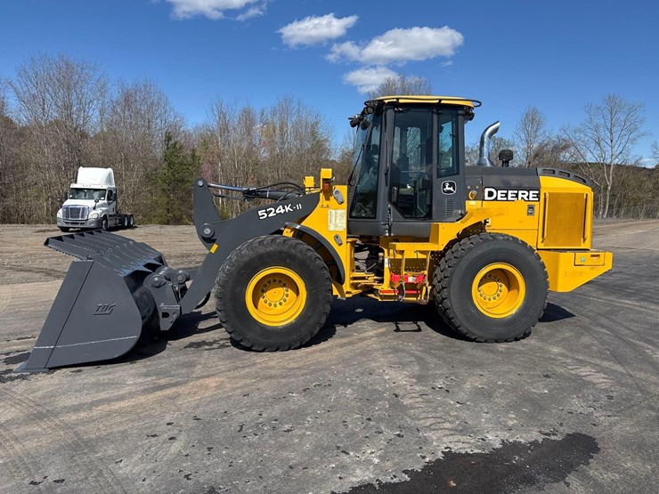 2018-deere-524k-image-2