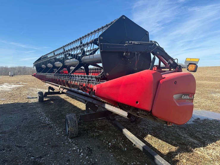 2011-case-ih-3020-image-11