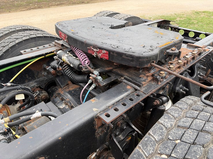 2018-international-lt-image-7