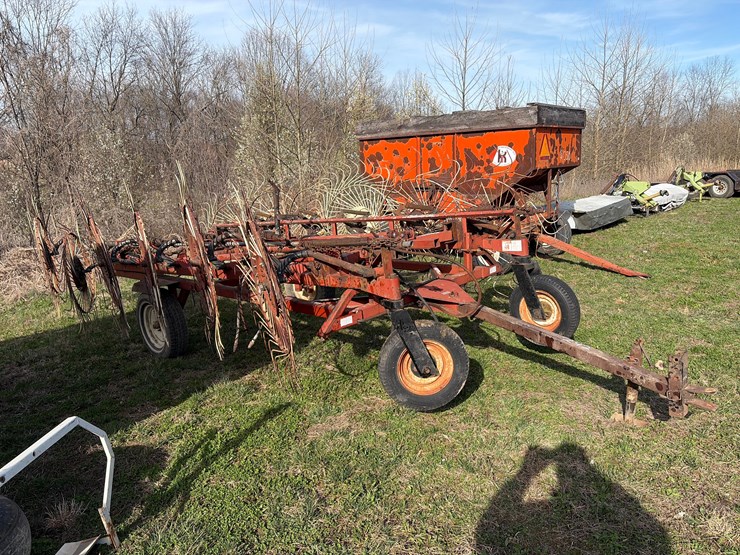 hesston-3982-image-3