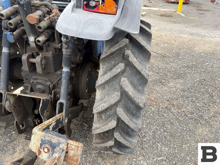 2002-new-holland-tn75v-image-32