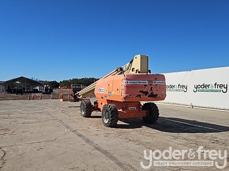2016-jlg-800s-image-3