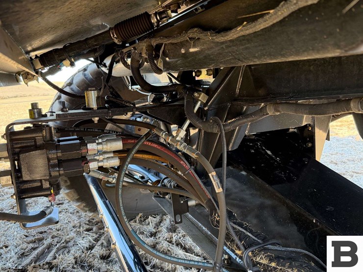 2025-case-ih-8260-image-37