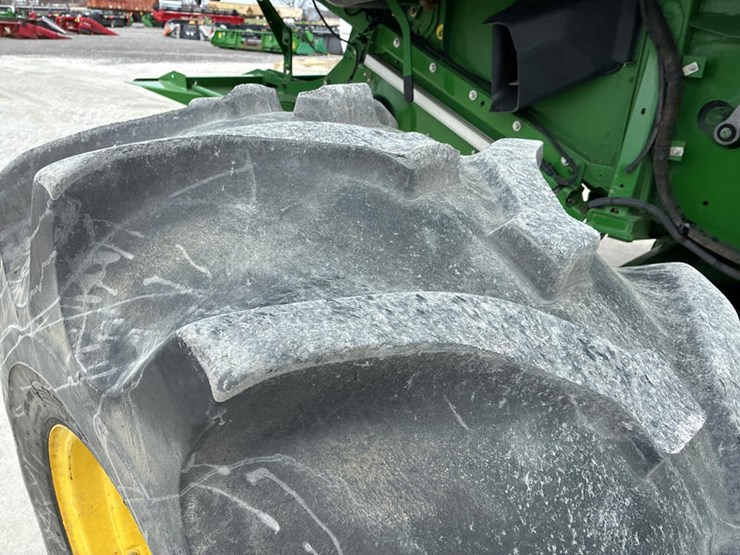 2014-john-deere-s670-image-46