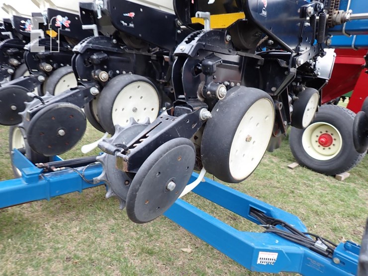 2012-kinze-3500-image-6