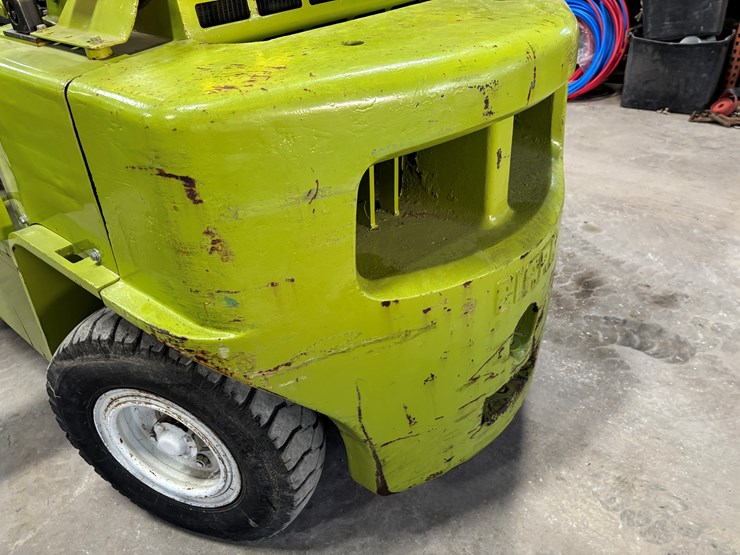 #2306-•-clark-c500-forklift-image-12