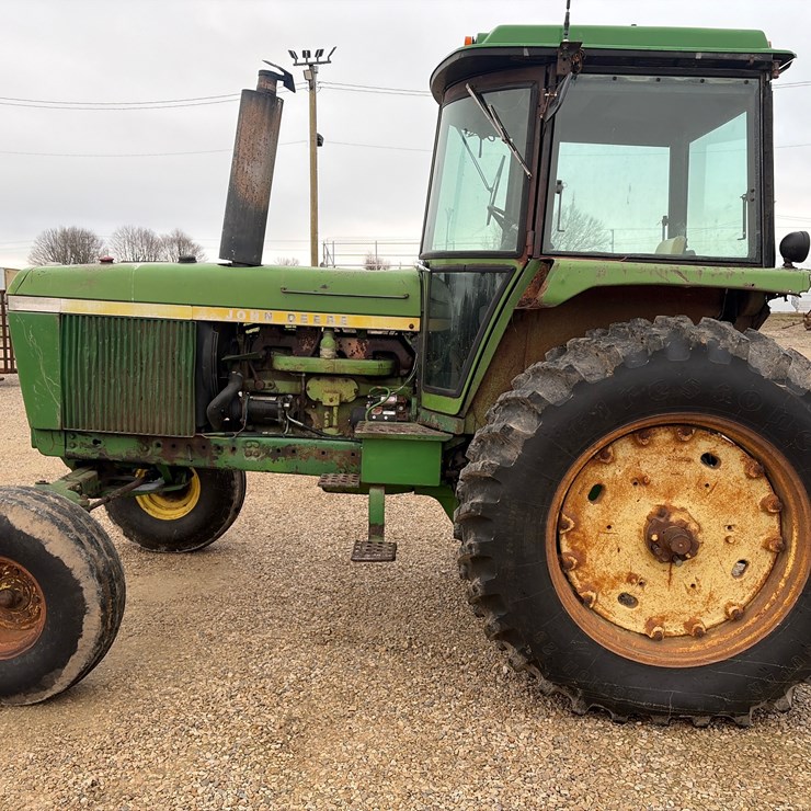 1975 JOHN DEERE 4430