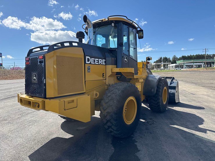 2018-deere-524k-image-5