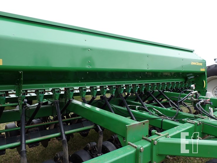 john-deere-1590-image-4