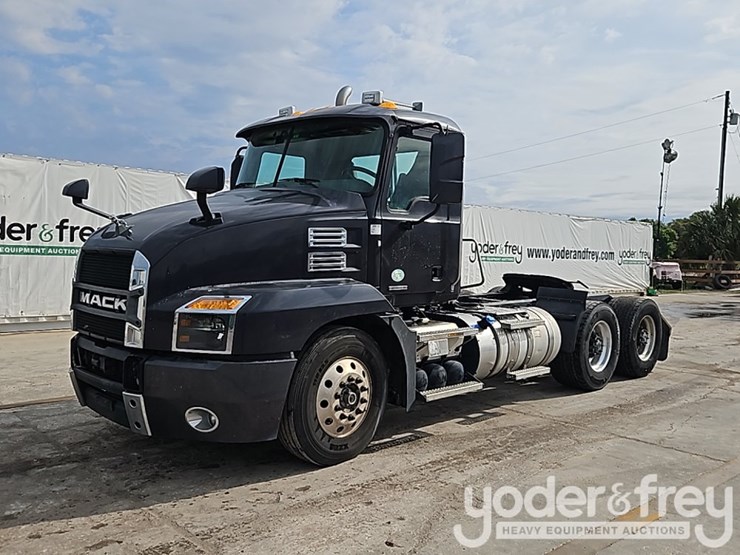 2021-mack-mack-anthem-t64-6x4-truck-tractor,-day-cab,-mp-7-425hp-diesel-engine,-automatic-m-drive-transmission-image-1