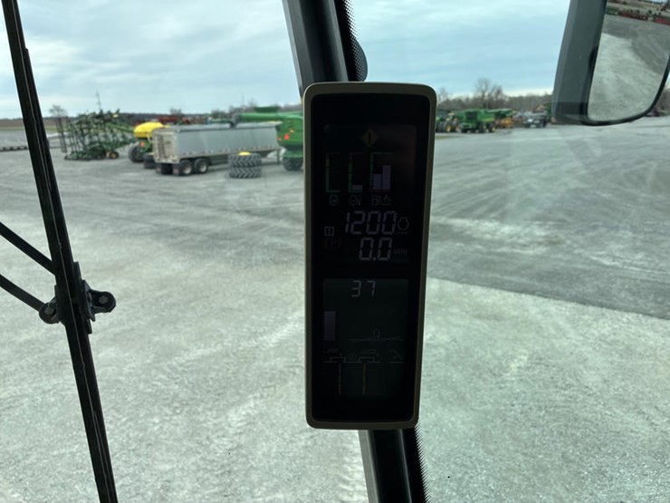 2014-john-deere-s670-image-104