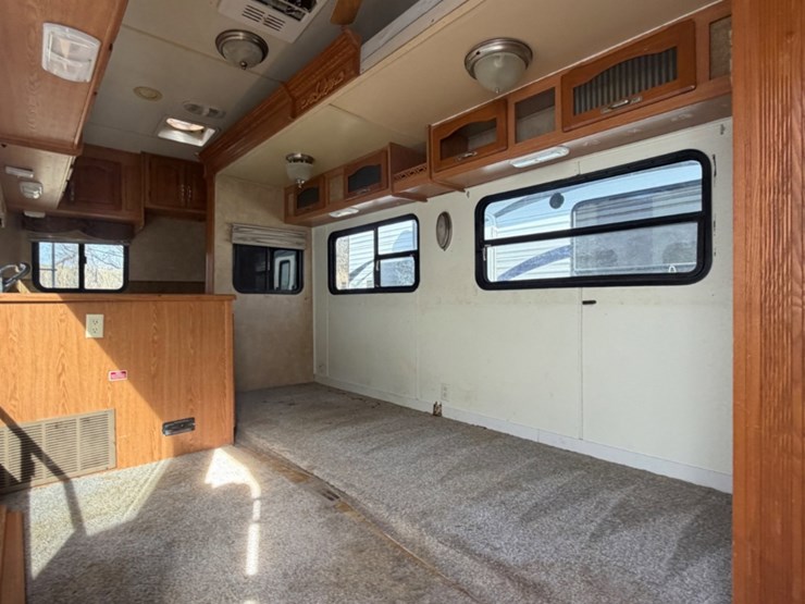 2008-forest-river-cardinal-30rk-5th-wheel-image-9