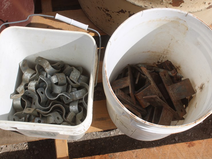 #3004-•-pallet-of-assorted-hydraulic-hoses,-cylinder,-and-misc.-parts-image-5