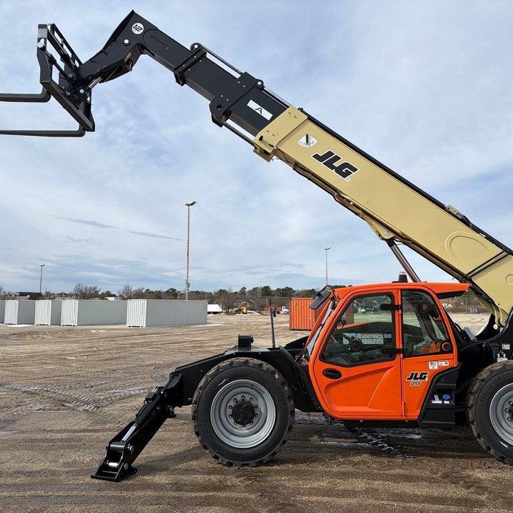 JLG 1255
