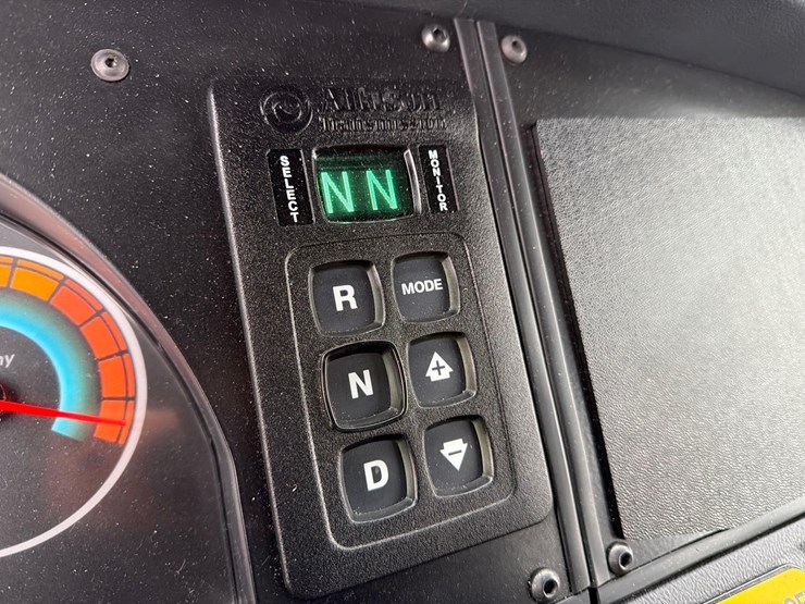 2025-dennis-eagle-proview-image-28