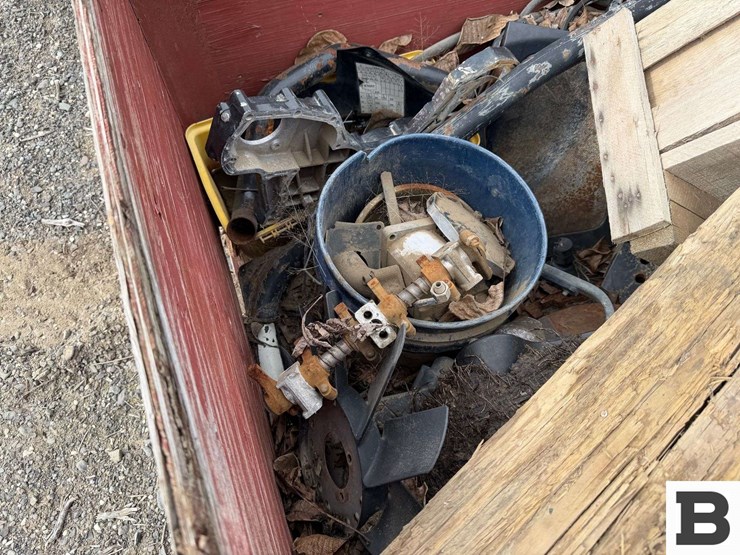 new-holland-tn75vas-tractor---parts-image-9