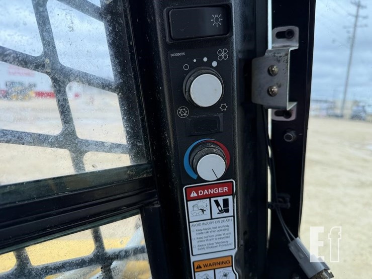 2021-gehl-r190-image-11