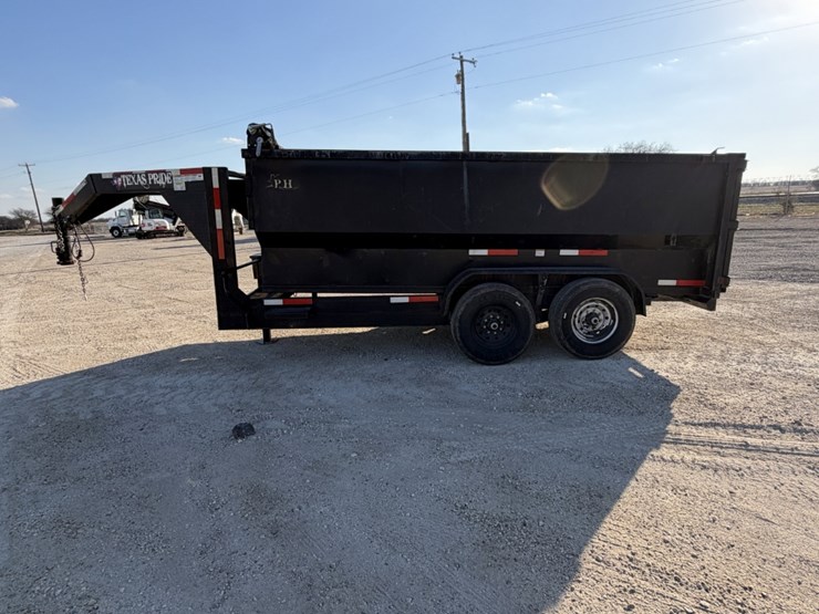 2022-texas-pride-image-7