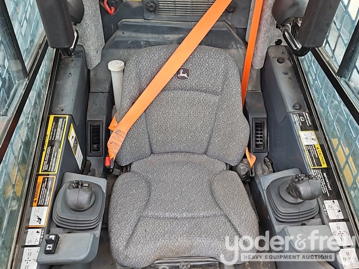 2024-deere-325g-image-25