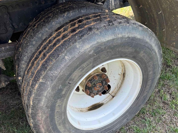 2007-western-star-4900fa-image-22