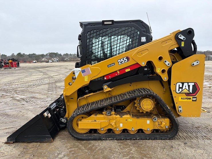 2025-caterpillar-255-image-1
