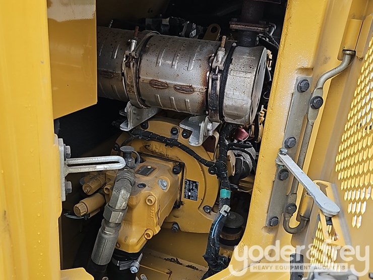 2023-caterpillar-306-image-34