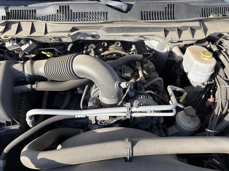 2016-dodge-2500-image-19