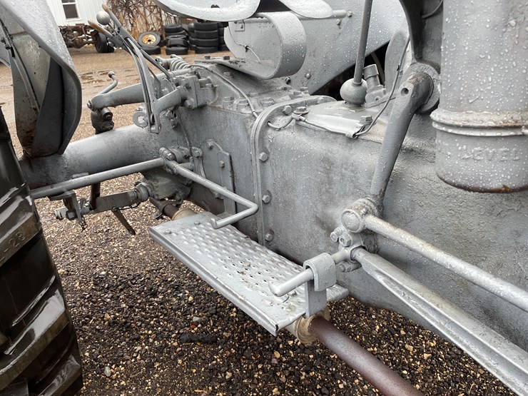 2019-ford-9n-image-15