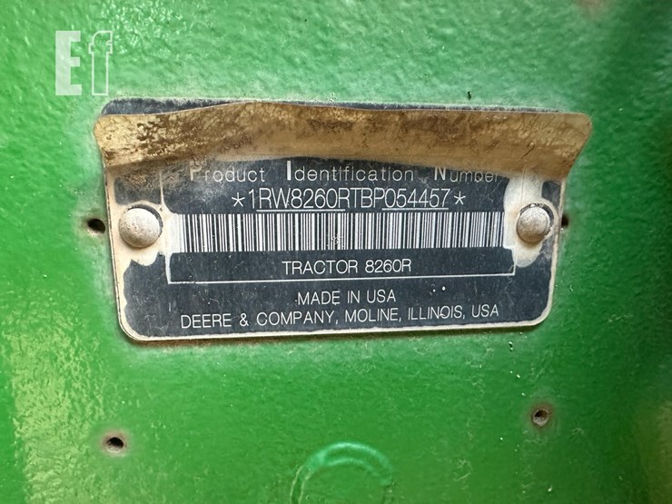 john-deere-8260r-image-5