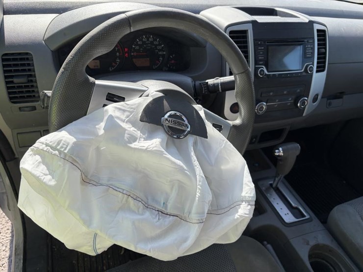 2018-nissan-frontier-image-15