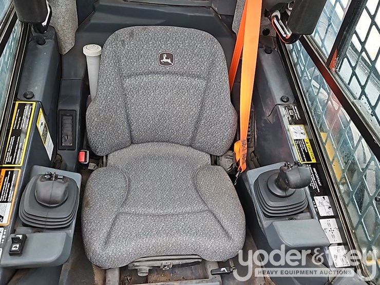 2023-deere-325g-image-25