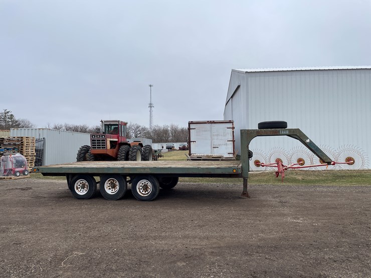 #3050-•-18'-gooseneck-trailer-(no-title)-image-4