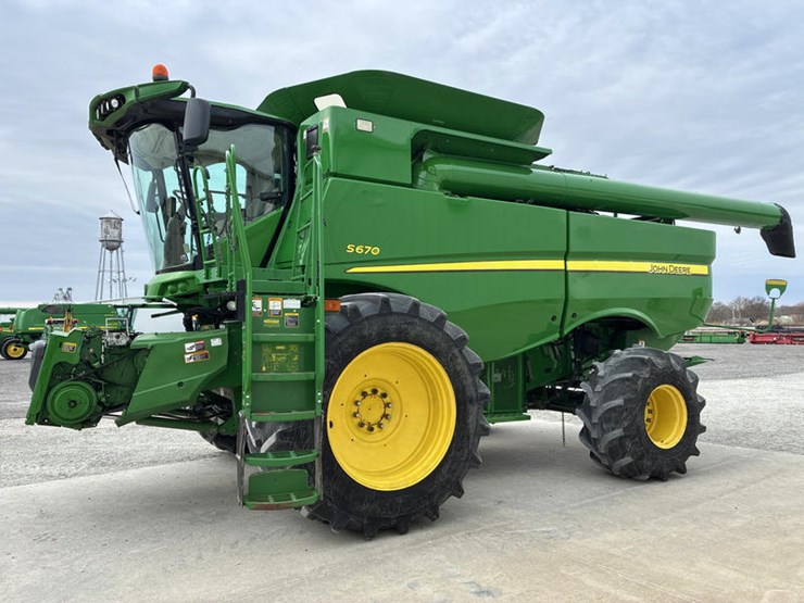 2014-john-deere-s670-image-9