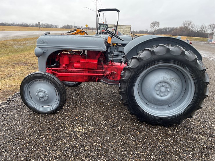 2018-ford-8n-image-7