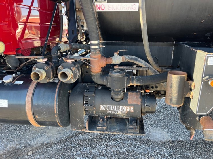 2009-volvo-vhd-bobtail-vacuum-truck-image-15