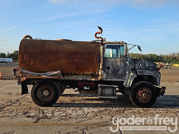 1995-ford-l8000-image-6