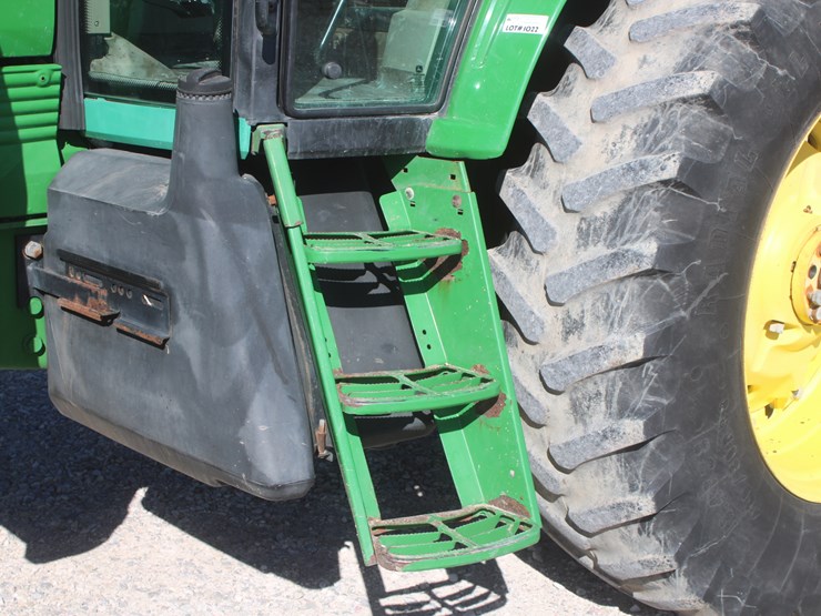 2004-john-deere-7320-image-30