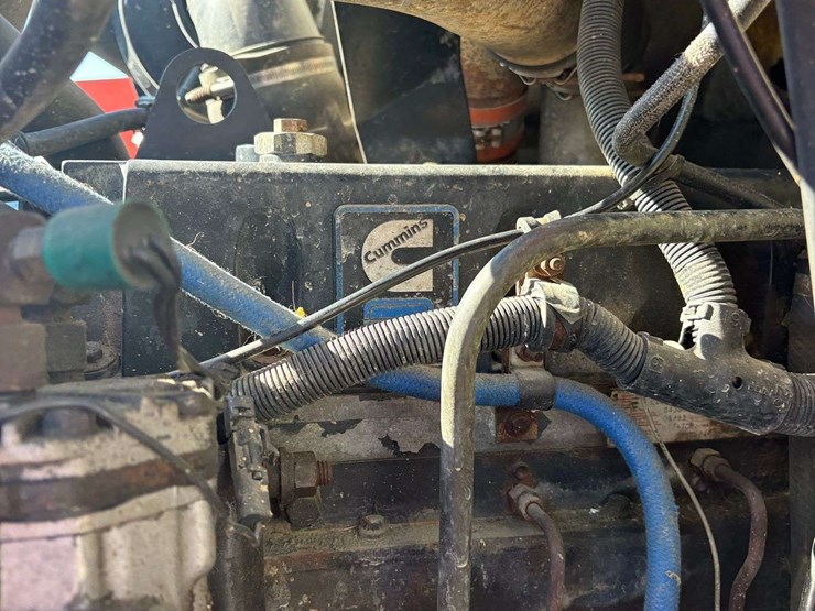 1993-international-8100-image-31