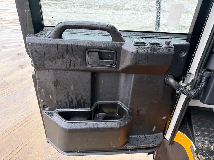 2025-dennis-eagle-proview-image-19